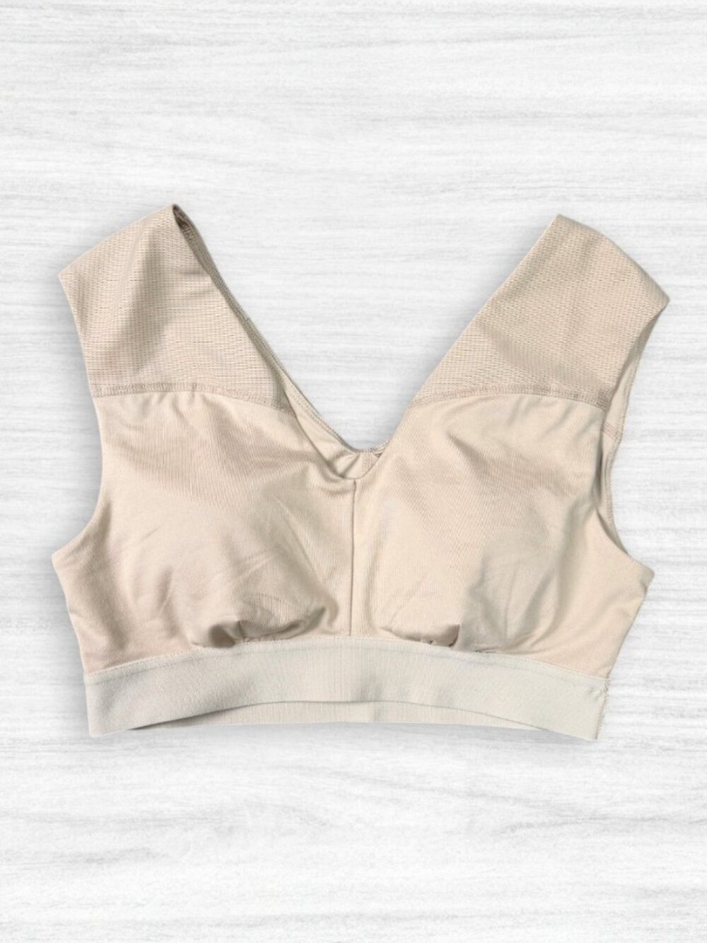 Tommie Copper Beige Wireless Support Bra Size M Comfort Compression V-Neck
